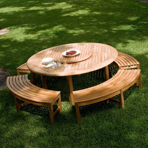 70090 Buckingham Picnic Dining Set on grass field