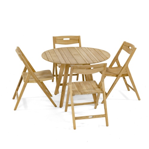 Surf round table with Surf folding chairs with white background